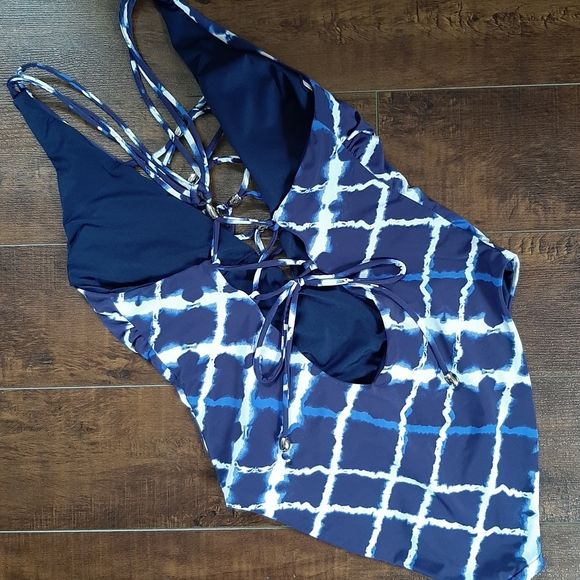 TiniBikini Deep V One Piece Swimsuit Size Small - Picture 4 of 8